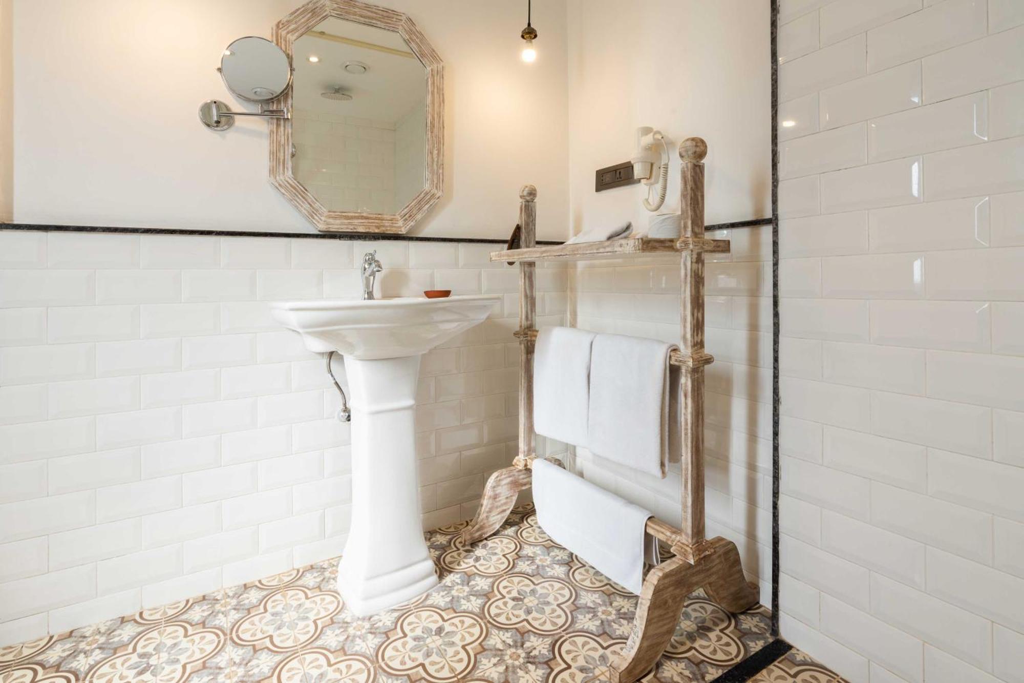 Seto Ghar Hotel Катманду Екстериор снимка